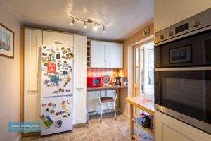 Kitchen- click for photo gallery